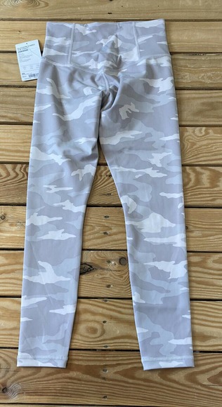 NWT Athleta Elation Leggings Size XS Women’s Grey Camo MSRP $89 - Picture 2 of 11